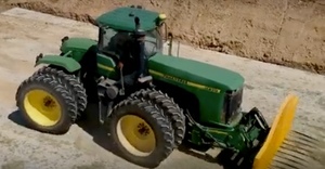 John Deere 9200 Tractor