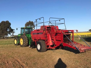Case 8585 Big Square Baler