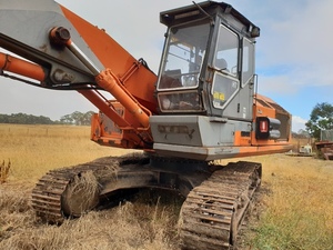 Hitachi 330-1 with Warratah 624 Head