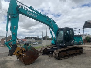 SK210LC-8 KOBELKO 21T EXCAVATOR 2015 BUILD
