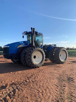 2011 T9040 New Holland HD