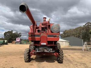 Case 1688 Header with 1010 Front