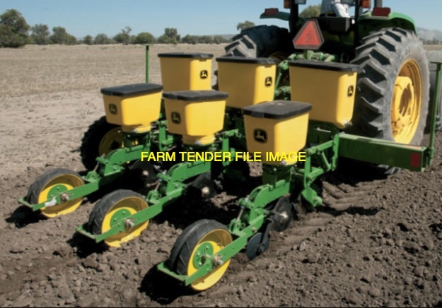 JOHN DEERE OR GASPARDO Precision Planter Wanted 3.5 Meter +