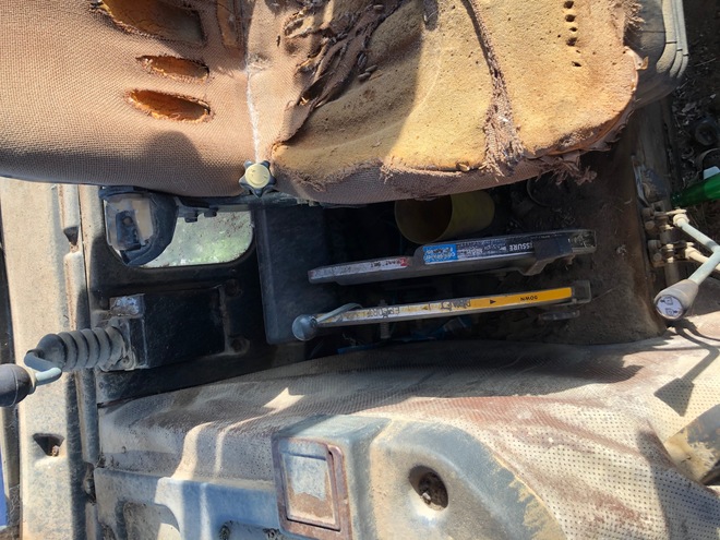 Massey Ferguson 690 RU with Front End Loader 