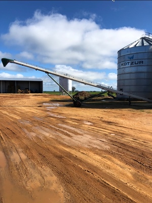70ft Leith shifter/grain conveyor