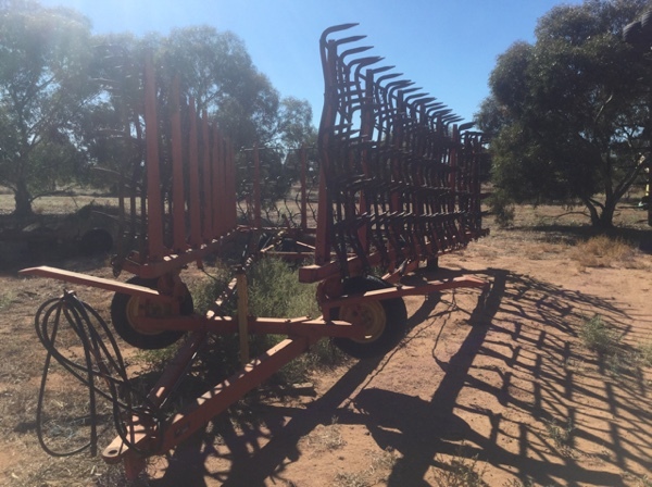 60ft Horward Bagshaw Harrows 