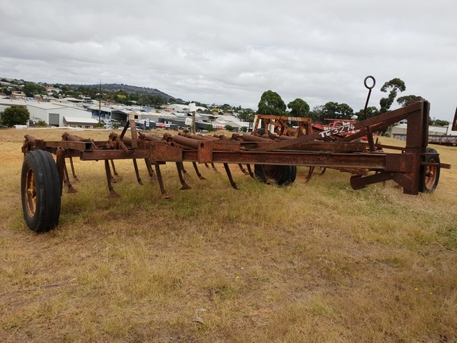 Massey Ferguson 21 Tyne Trailing Scarifier
