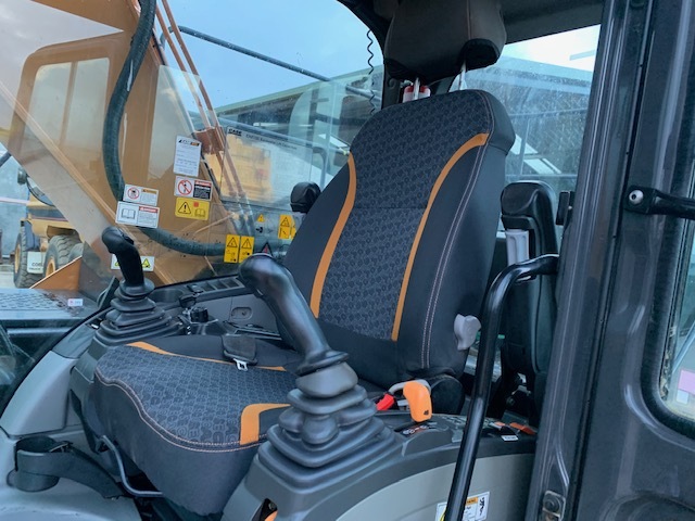 CASE CX210 20T EXCAVATOR 3 BUCKETS