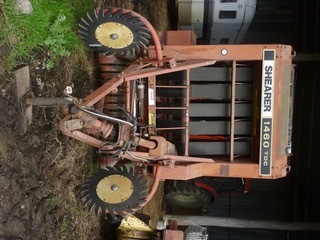 Under Auction - Gehl 1460 Round Baler - 2% Buyers Premium on all Lots 