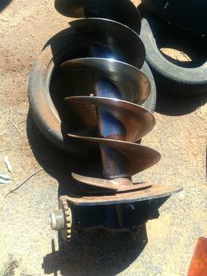 Case 9120 vertical unload auger section, holder and gearbox