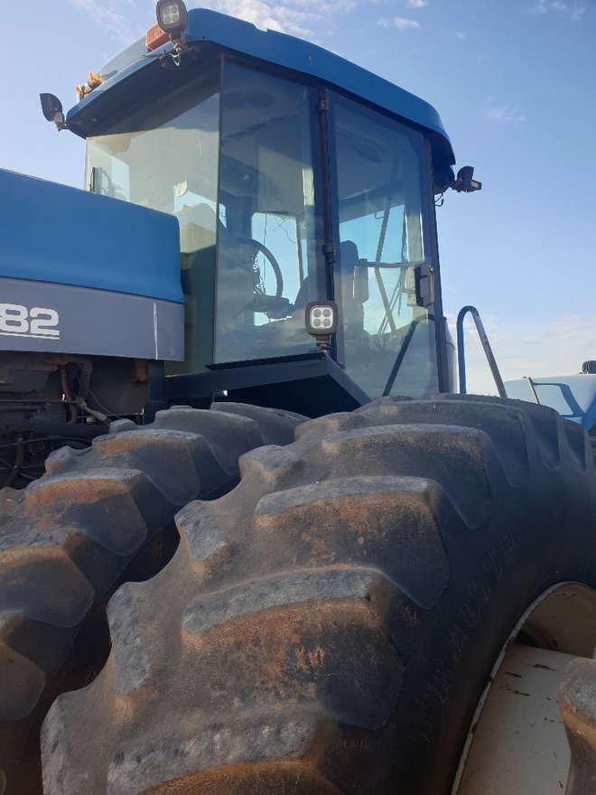 New Holland 9882 4WD Tractor