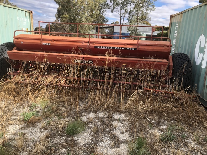 Massey Ferguson MF80 Combine