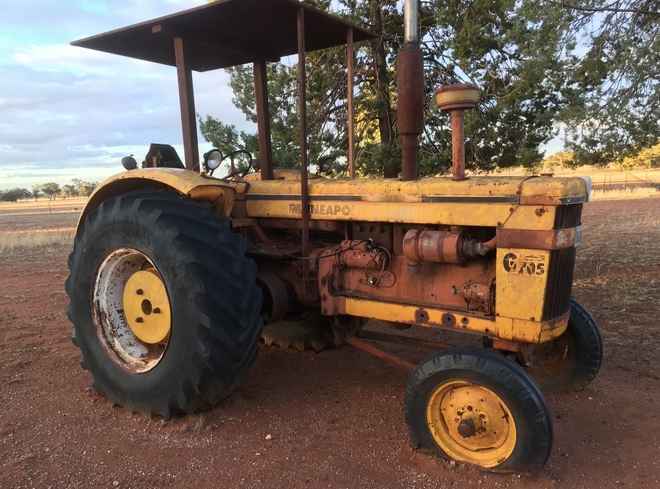 Minneapolis Moline G705 Tractor
