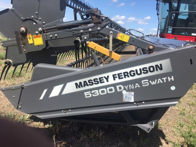 Massey Ferguson 9870 Mower/Conditioner  / Windrower / Swather 