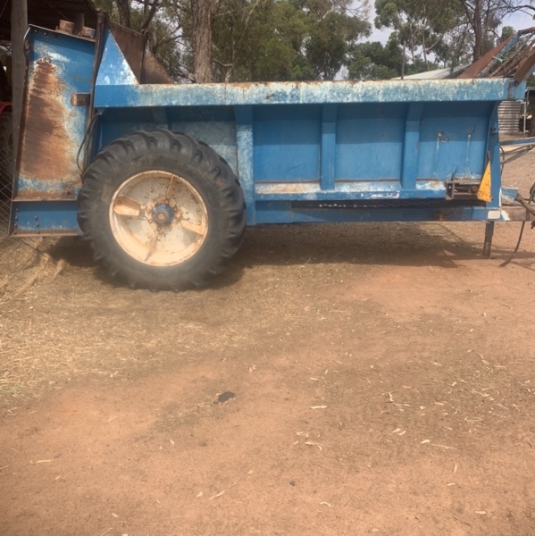 manure spreader 