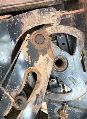 New Holland 2007 BB940A - 2 % Buyers Premium On All Lots