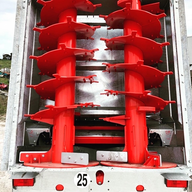 Muckrunner  M1855 GALVANISED Manure Spreader