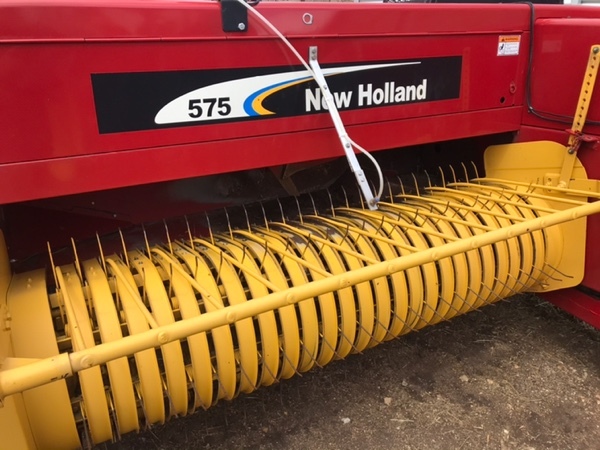 New Holland 575 baler