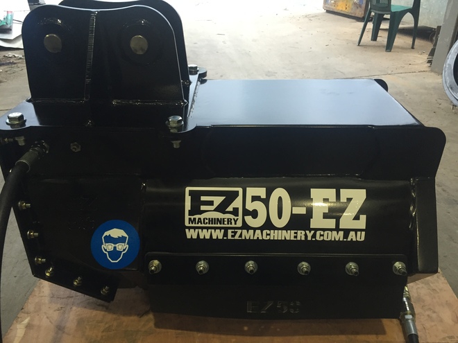 EZ Machinery. Swinging flail Mulcher. EZ-50