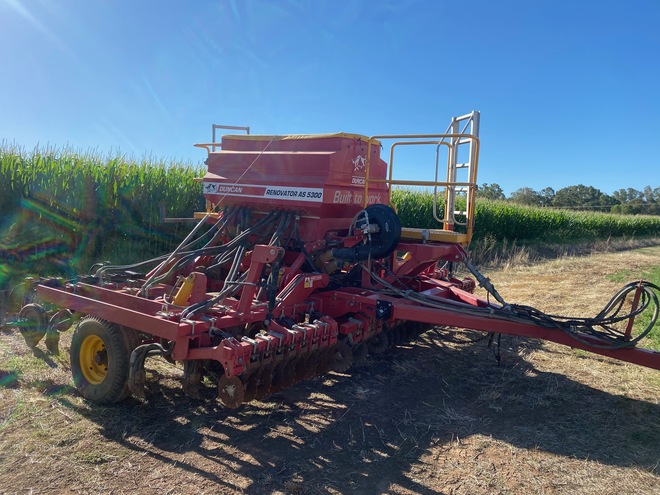Duncan Renovator AS 5300 Seeder