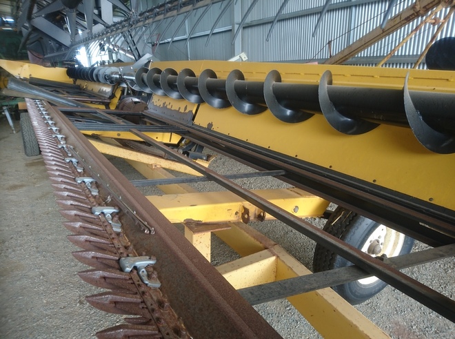 Honeybee 94C 36ft Draper Belt Front