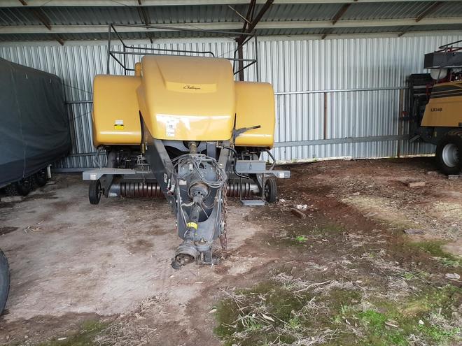 Challenger L34 Baler  ( Same as a Massey 2170 ) - 2% + GST Buyers Premium on all Lots