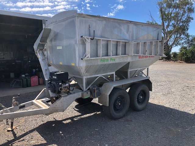 Feed cart / grouper bin.  Farm-Pro