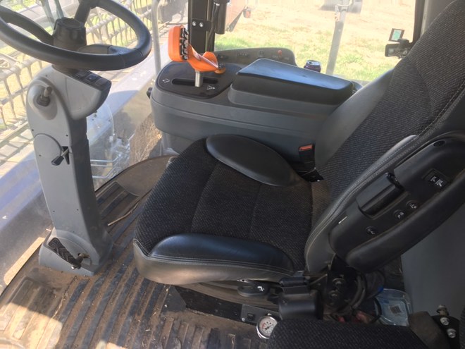 Massey Ferguson 9870 Mower/Conditioner  / Windrower / Swather 