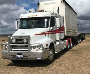 FREIGHTLINER CENTURY CLASS. C 12 CAT REBUILT. BDOUBLE RATED.