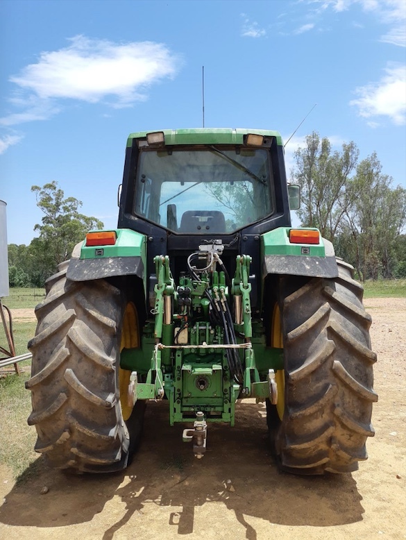 John Deere 6800 Front End Loader