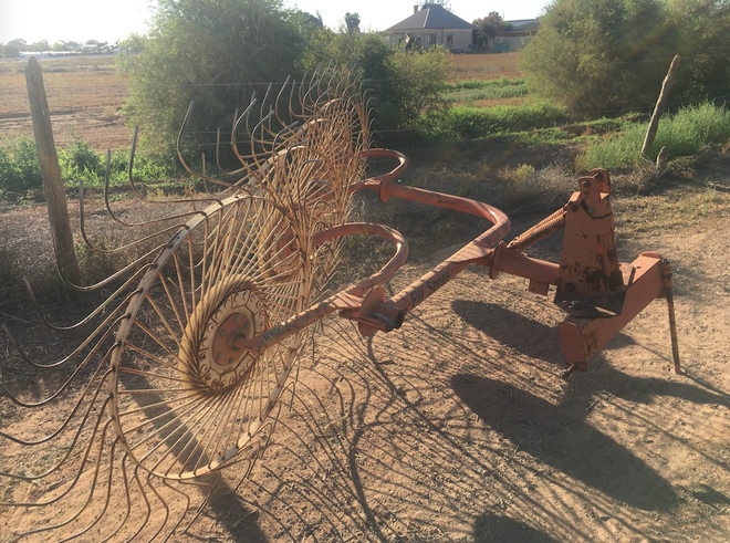 4 Wheel Howard FW Series Hay Rake