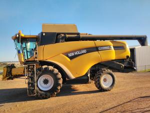 2003 New Holland CX860 & 36ft  Front