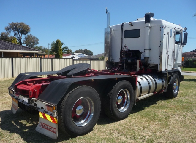 1990 Kenworth K100E Cab Over
