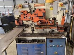 Under Auction (A126) - IW-60H Hydraulic Sunrise Punch & Shears (Seymour)