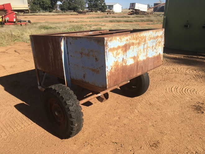 Under Auction - Under Auction (A132) - Sheep Feed Out Cart - 2% + GST Buyers Premium On All Lots 