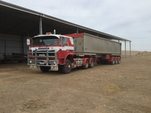 International T-2670 Prime Mover