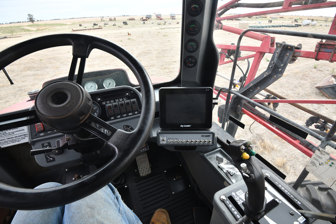 2001 4260 Patriot Sprayer