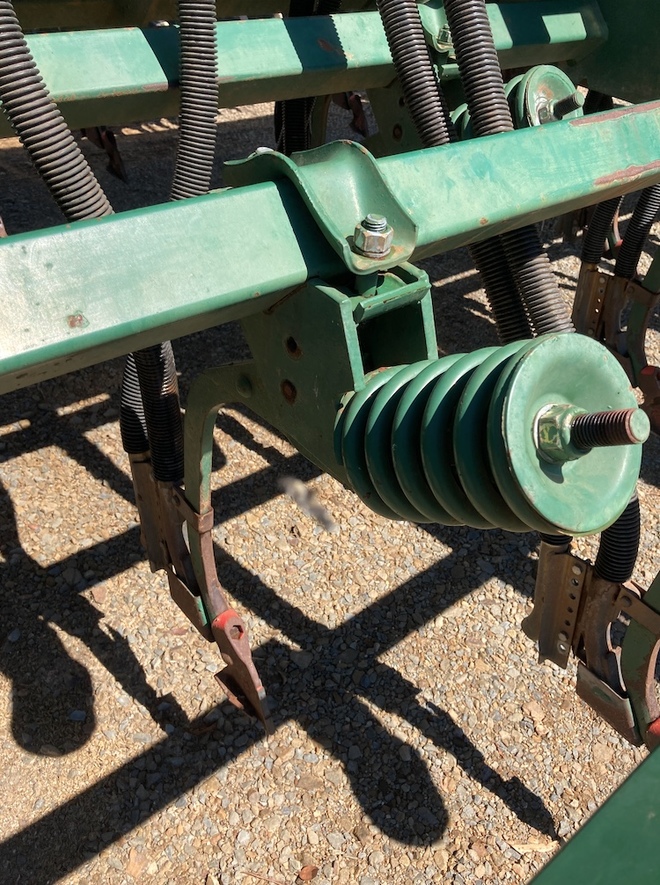 John Shearer 4 Bin 27run Direct Drill on 6 rows