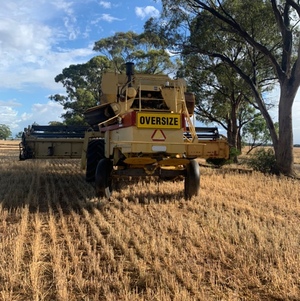 New Holland TR85 Header & Front
