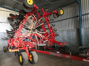 2014 Bourgault Paralink Seeder