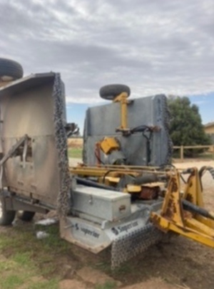 Superior folding wing slasher/mulcher