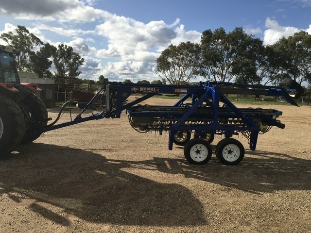Berrima Hydraulic Roller Bar Rake