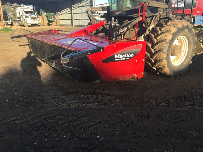  R85 Macdon  Disc Mower