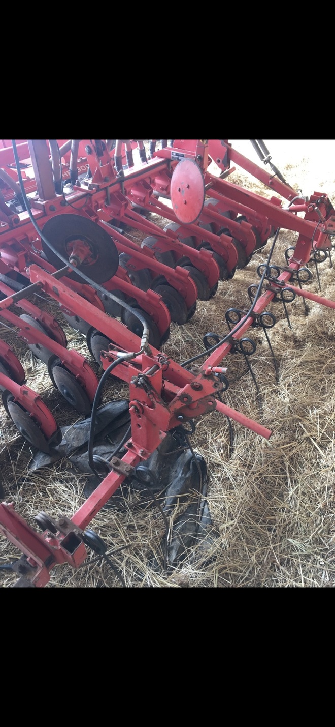 Kuhn powerharrow/airseeder