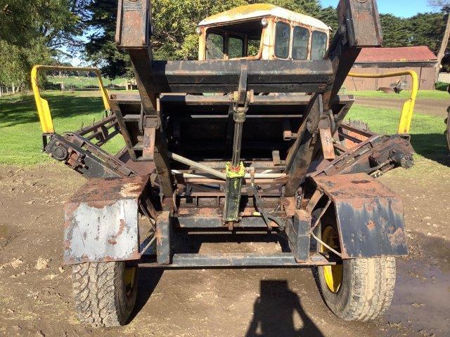 Swayn & McCabe Hay Feeder 2