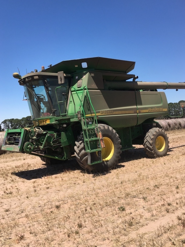 2004 John Deere 9760STS Header & Front