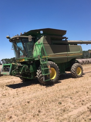 2004 John Deere 9760STS Header & Front