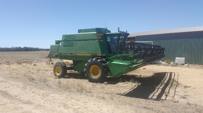 John Deere 9600 4WD Header with Shelbourne Reynolds Stripper front 20 ft ##PRICED REDUCED##