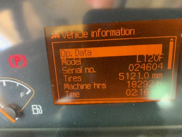 VOLVO L120F HITCH AND BUCKET