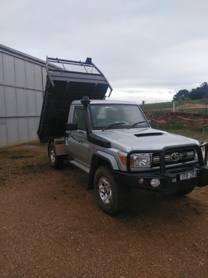2015 Toyota LandCruiser GXL Manual Ute with Tipping Tray.